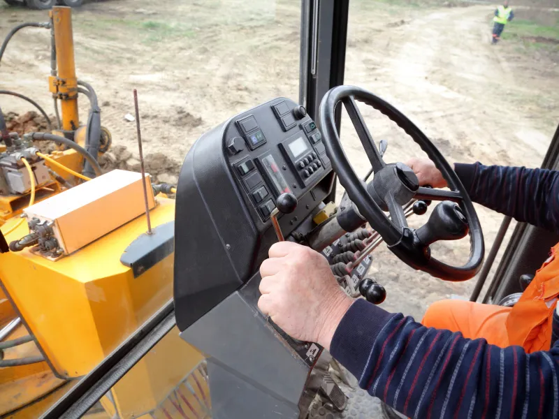 conducteur d engin de chantier nantes